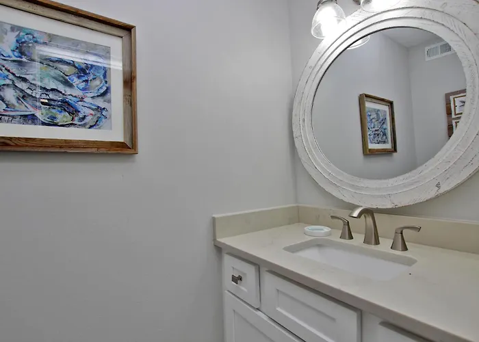 Summerhouse West 207b By Youngs Suncoast Apartment