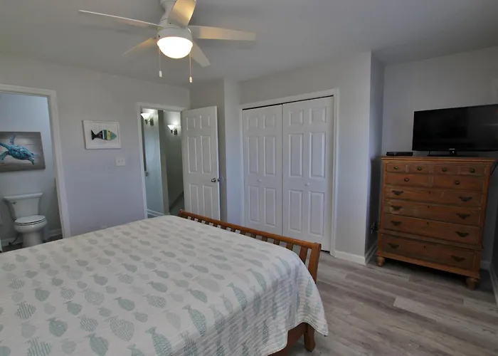 Apartment Summerhouse West 207b By Youngs Suncoast